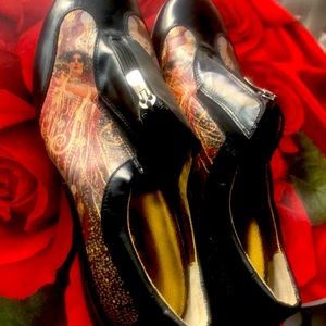 shoes with wearable art